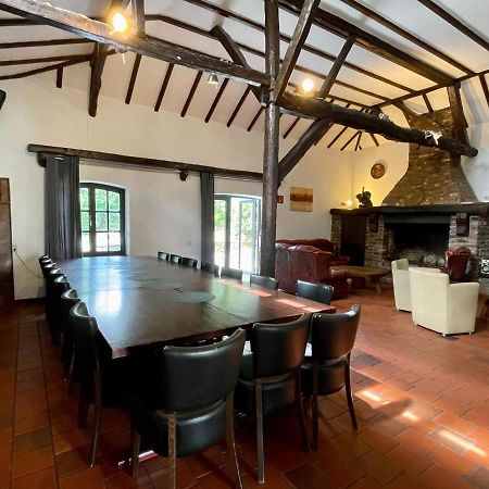 Magnificent Farmhouse In Sint Joost Kültér fotó