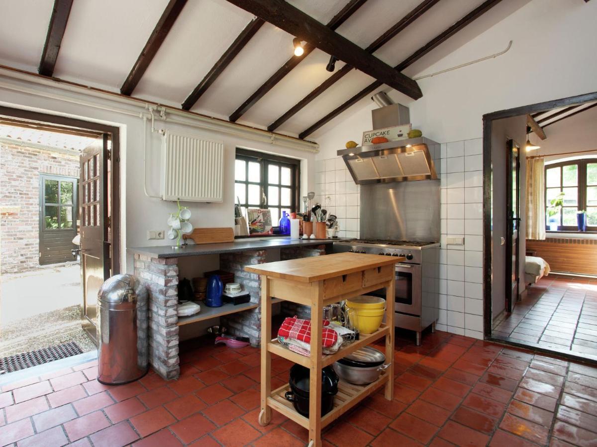 Magnificent Farmhouse In Sint Joost Kültér fotó