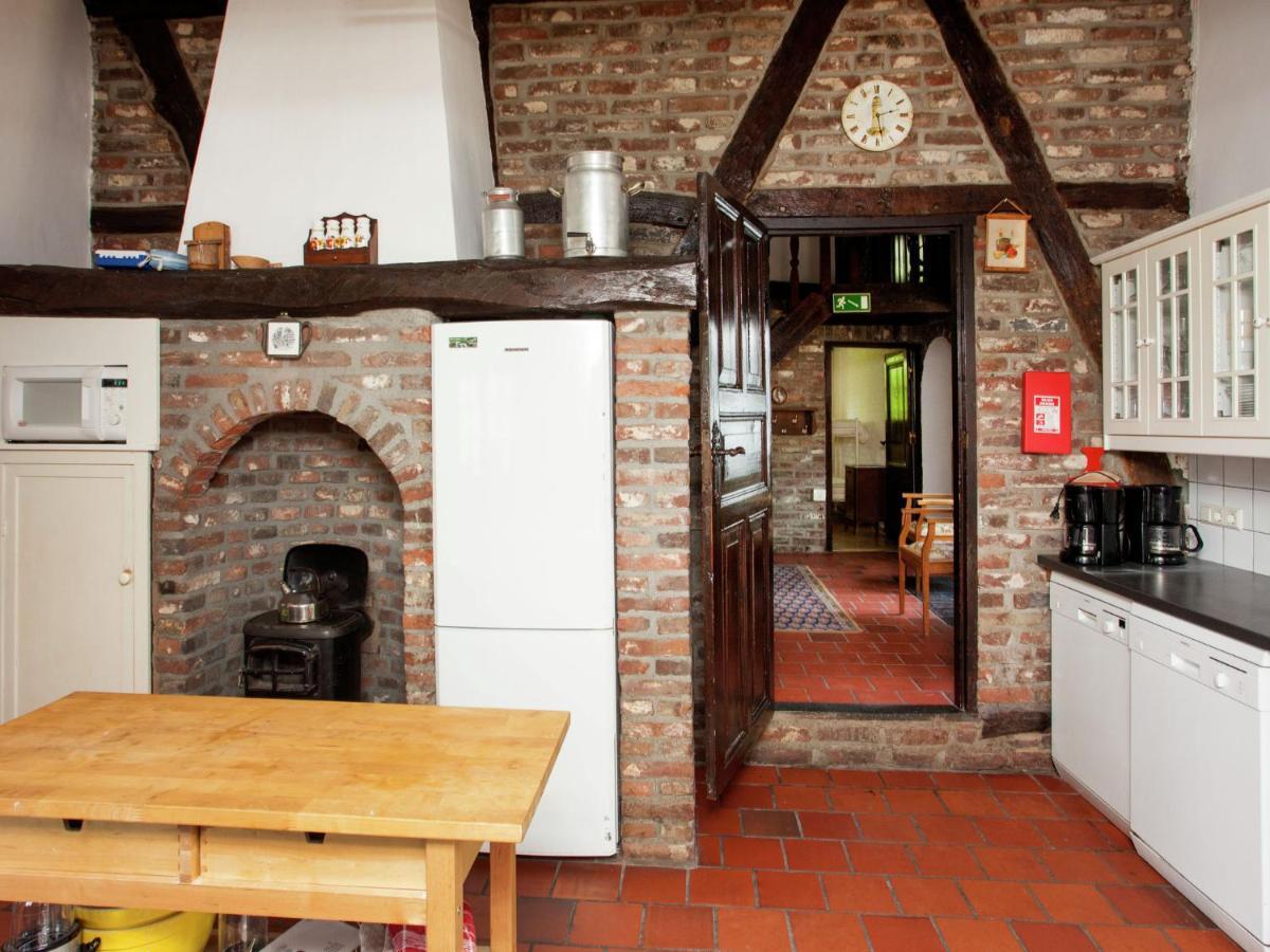 Magnificent Farmhouse In Sint Joost Kültér fotó