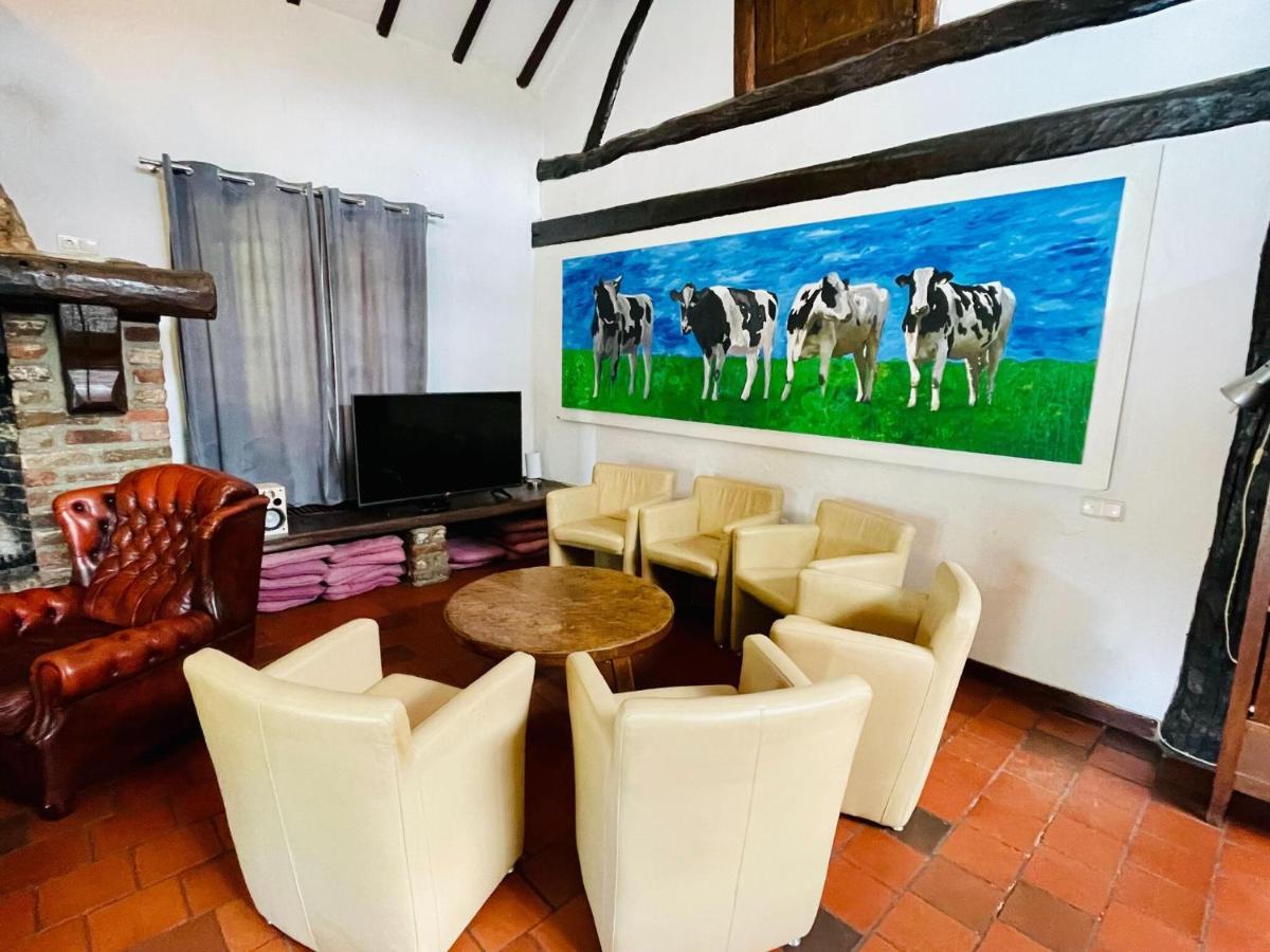 Magnificent Farmhouse In Sint Joost Kültér fotó